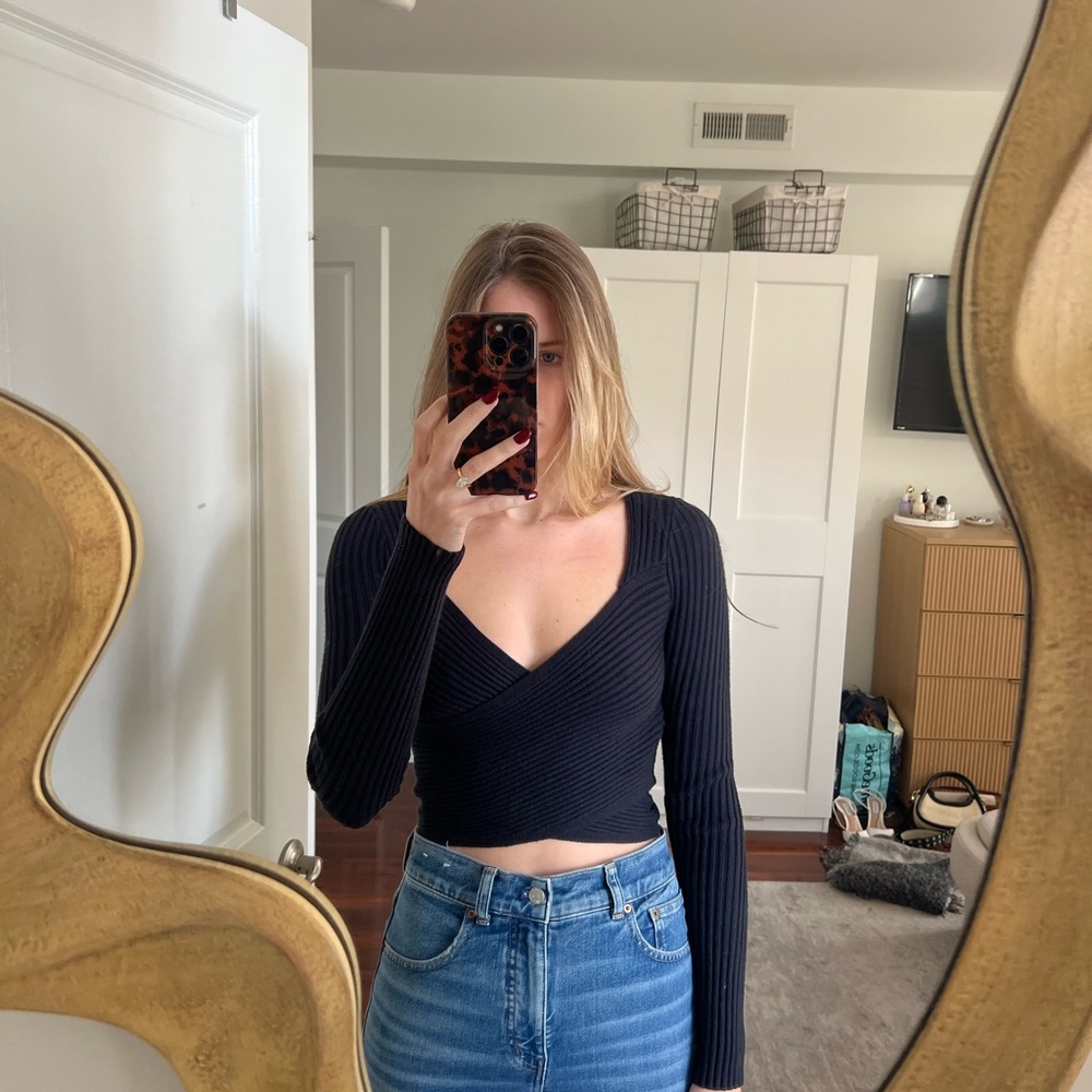 Abercrombie & Fitch Ribbed Wrap Crop Top